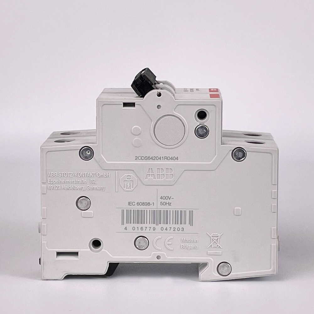 Автоматический выключатель ABB basic M 2P C40 (2CDS642041R0404)